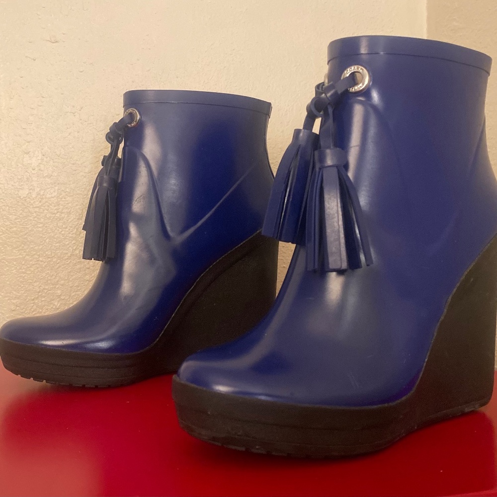 Coach Bina Shiny Electric Blue Wedge Rain Boots Size 8